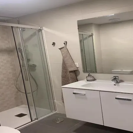 Apartamento Lovely In With Shared Pool